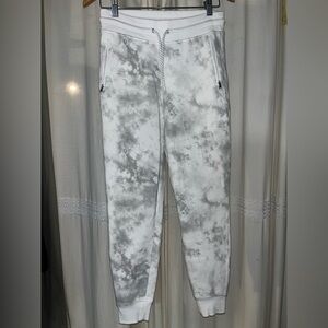 Old Navy White Activewear